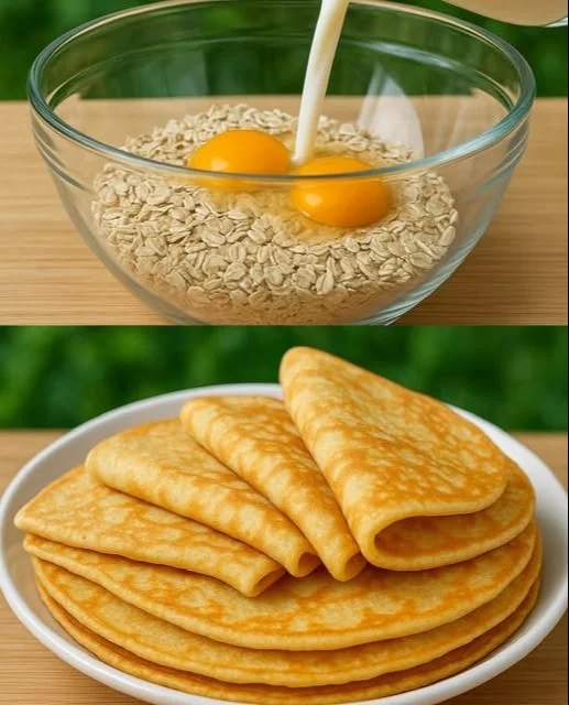 Deliciosos panqueques de avena saludables servidos con frutas frescas.