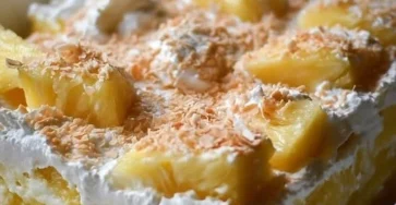 Tasty Pastel Frío de Piña en fuente decorativa